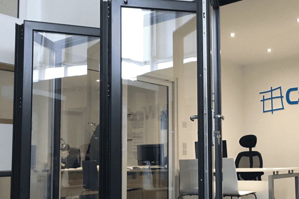 cropped BifoldHeader